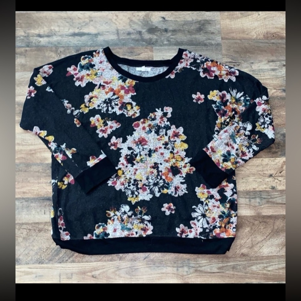 Maurice’s floral long sleeve shirt